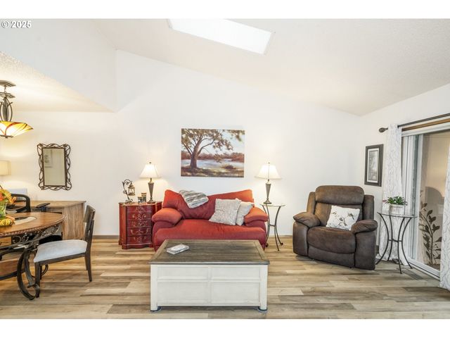 13065 Sw CARMEL St, Portland, OR 97224