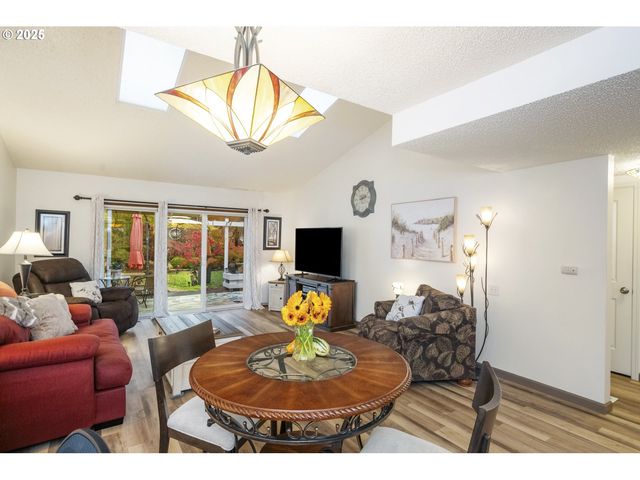 13065 Sw CARMEL St, Portland, OR 97224