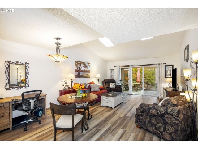 13065 Sw CARMEL St, Portland, OR 97224