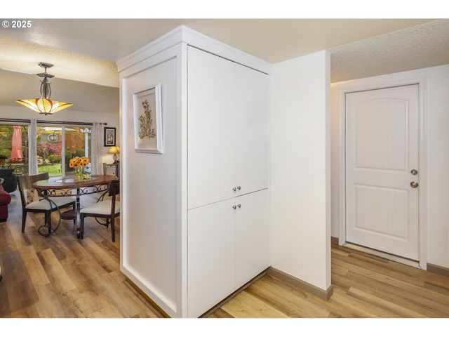 13065 Sw CARMEL St, Portland, OR 97224