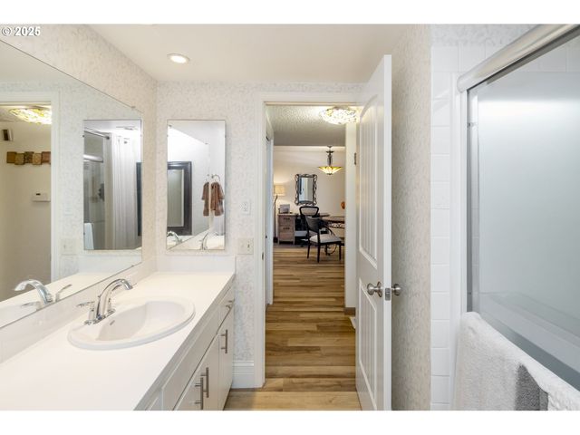 13065 Sw CARMEL St, Portland, OR 97224