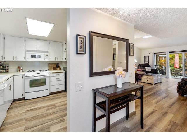 13065 Sw CARMEL St, Portland, OR 97224