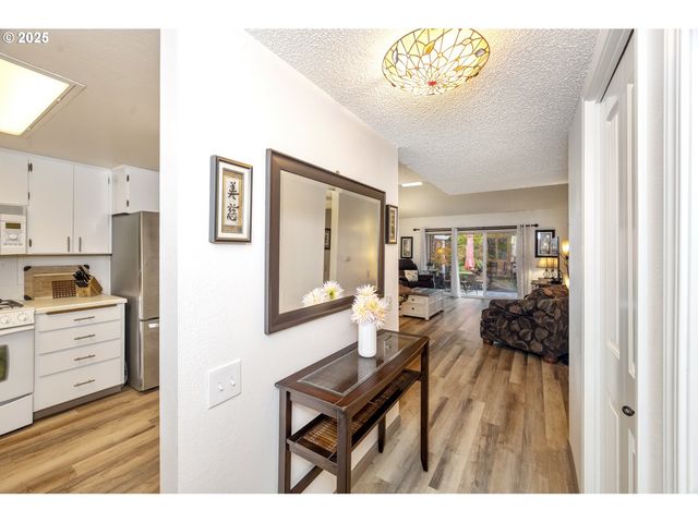 13065 Sw CARMEL St, Portland, OR 97224