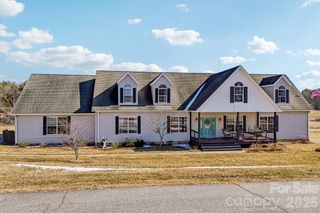 76 Cheraw Lane, Flat Rock, NC 28731