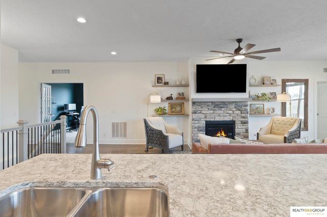 11616 Shepard Street, Papillion, NE 68046