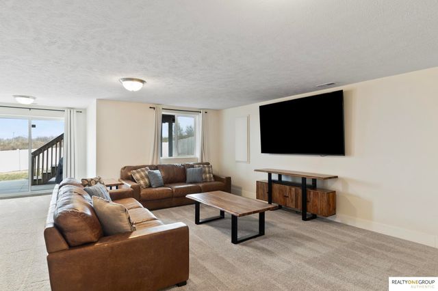 11616 Shepard Street, Papillion, NE 68046