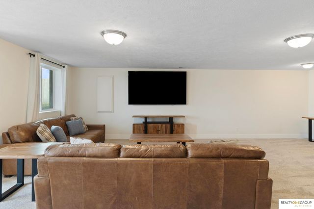 11616 Shepard Street, Papillion, NE 68046