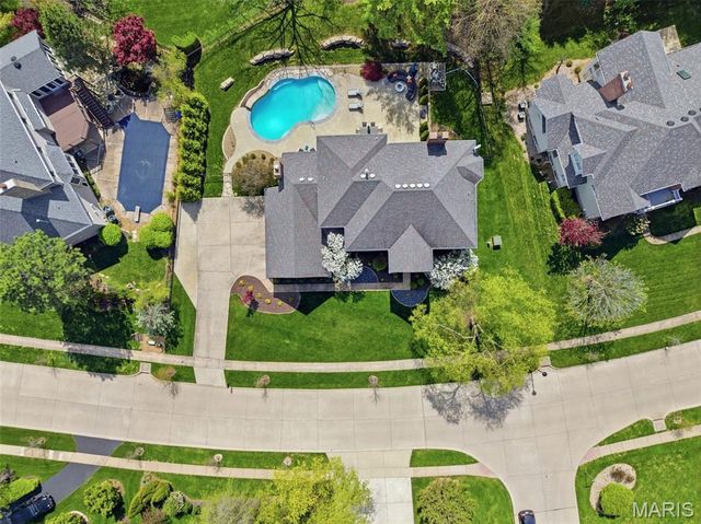 14812 Brook Hill Drive, Chesterfield, MO 63017