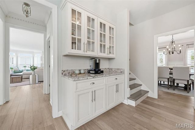 14812 Brook Hill Drive, Chesterfield, MO 63017