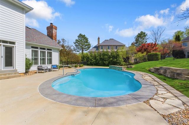 14812 Brook Hill Drive, Chesterfield, MO 63017