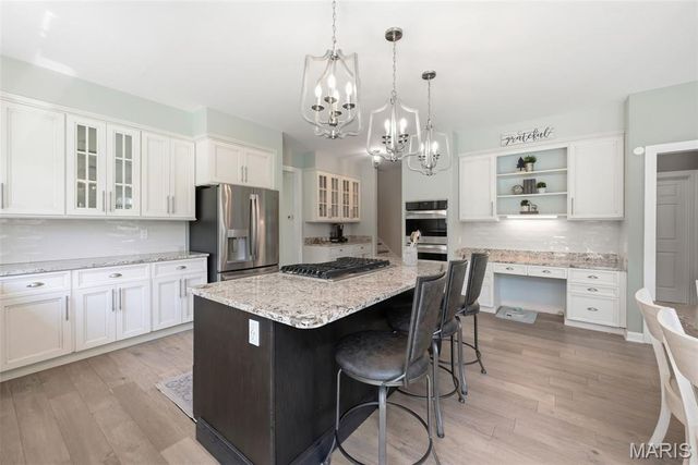 14812 Brook Hill Drive, Chesterfield, MO 63017