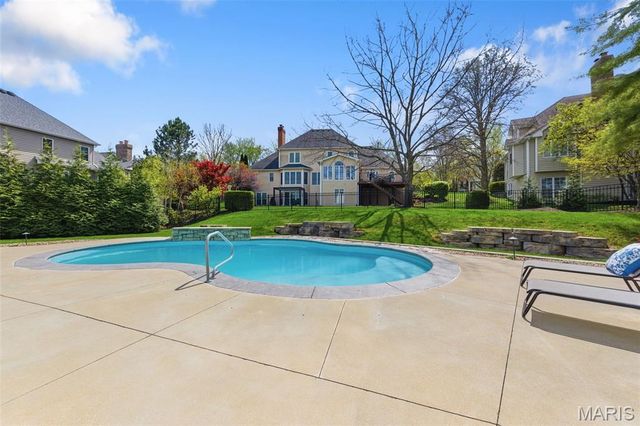 14812 Brook Hill Drive, Chesterfield, MO 63017