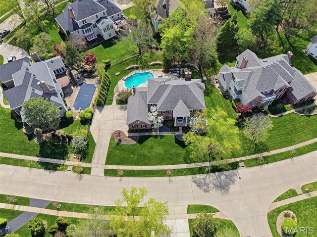 14812 Brook Hill Drive, Chesterfield, MO 63017
