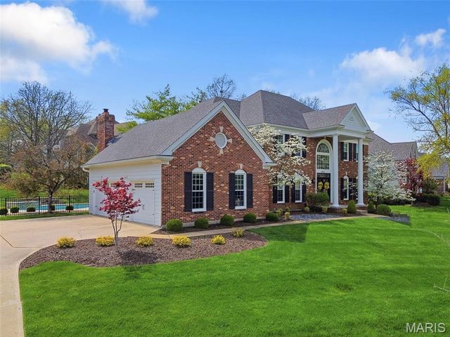 14812 Brook Hill Drive, Chesterfield, MO 63017