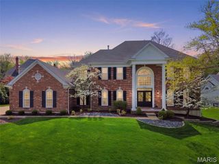14812 Brook Hill Drive, Chesterfield, MO 63017