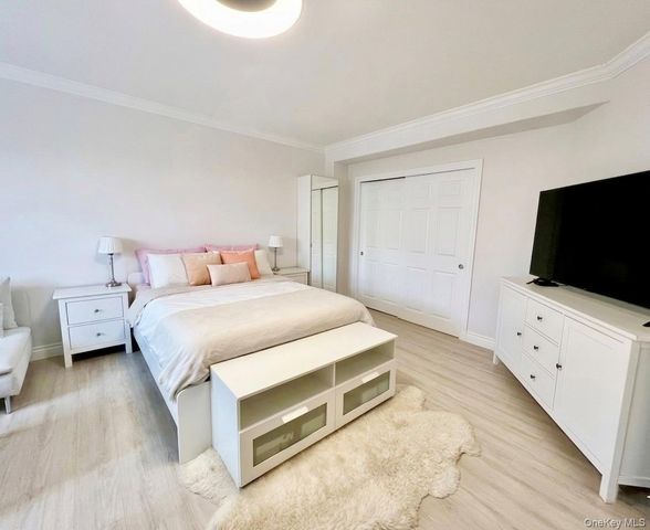 71-11 Yellowstone Boulevard 2G, Forest Hills, NY 11375