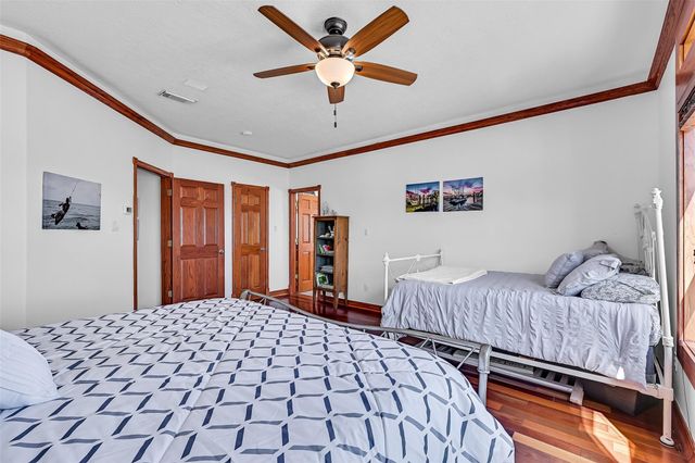 12836 E Madrid Road, Galveston, TX 77554