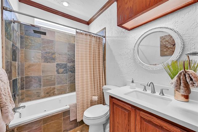 12836 E Madrid Road, Galveston, TX 77554