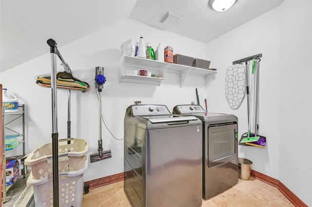 12836 E Madrid Road, Galveston, TX 77554