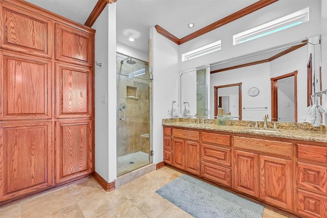 12836 E Madrid Road, Galveston, TX 77554