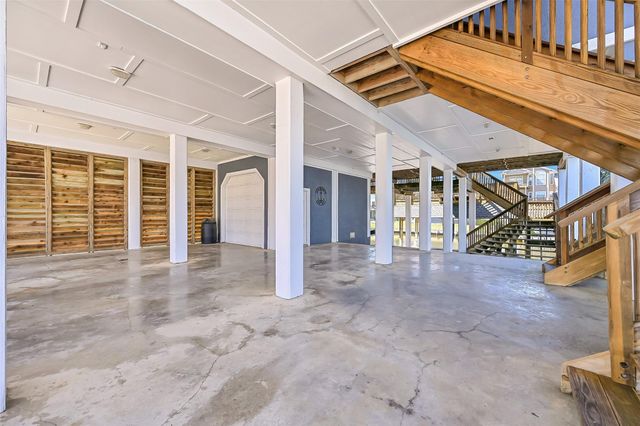 12836 E Madrid Road, Galveston, TX 77554