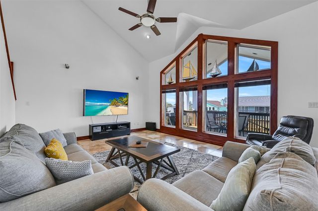 12836 E Madrid Road, Galveston, TX 77554