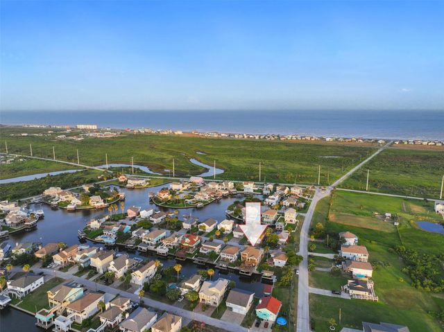 12836 E Madrid Road, Galveston, TX 77554
