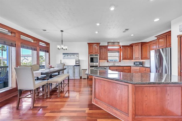 12836 E Madrid Road, Galveston, TX 77554