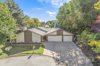 387 W Pickerell Ct, Boise, ID 83706
