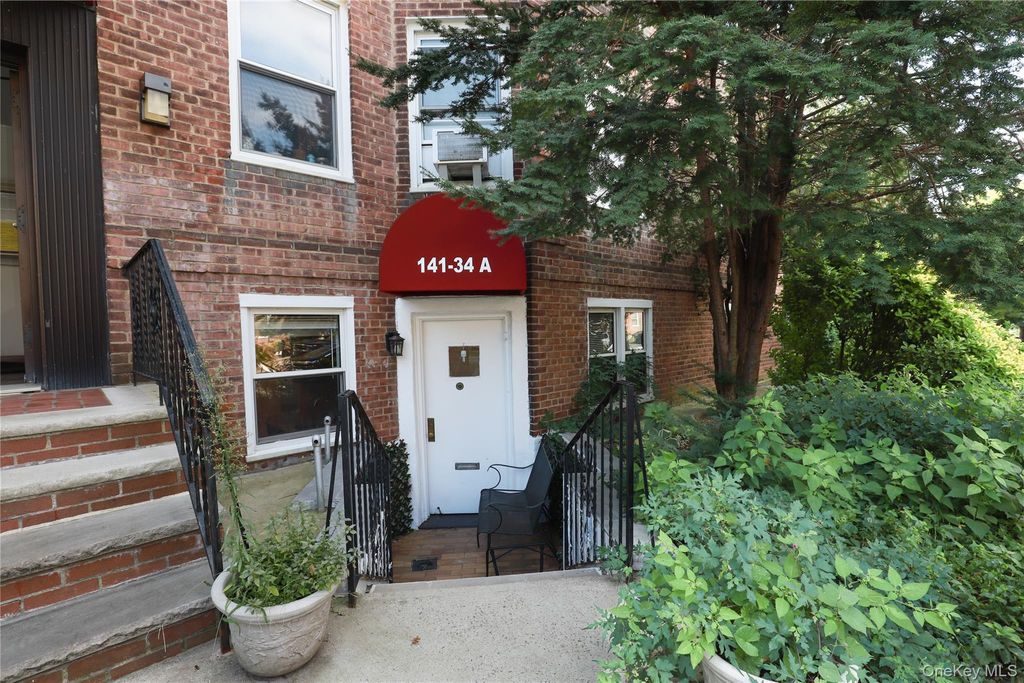 141-34 79th Avenue A, Kew Garden Hills, NY 11367 — photo 2