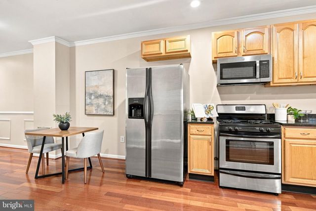 142 N LINWOOD AVE, Baltimore, MD 21224