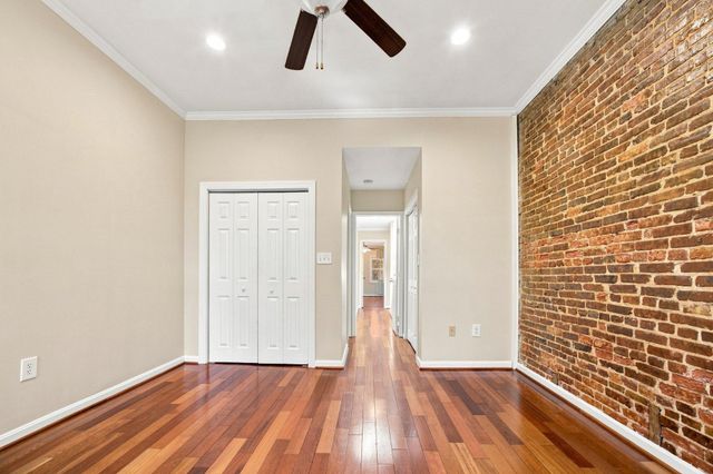 142 N LINWOOD AVE, Baltimore, MD 21224