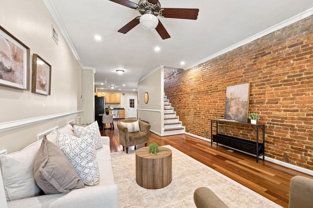 142 N LINWOOD AVE, Baltimore, MD 21224