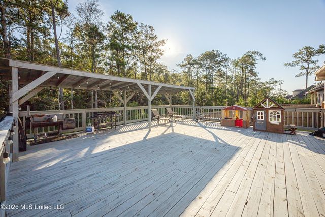 6956 Osprey Drive, Ocean Springs, MS 39564