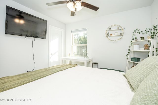 6956 Osprey Drive, Ocean Springs, MS 39564