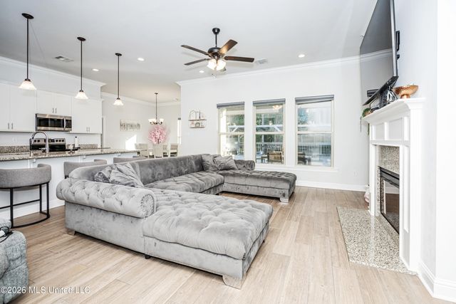 6956 Osprey Drive, Ocean Springs, MS 39564