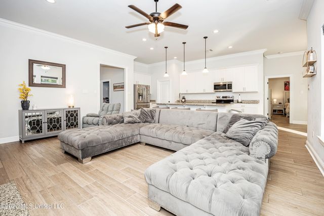 6956 Osprey Drive, Ocean Springs, MS 39564
