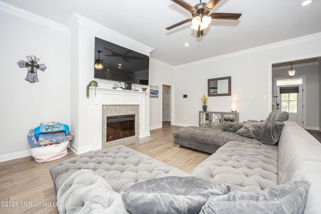 6956 Osprey Drive, Ocean Springs, MS 39564