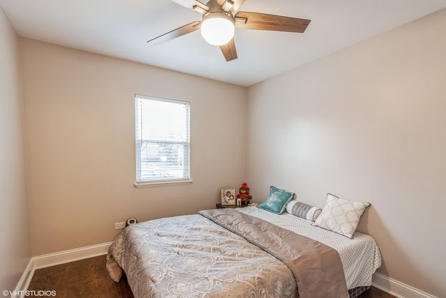 2043 University Drive, Naperville, IL 60565