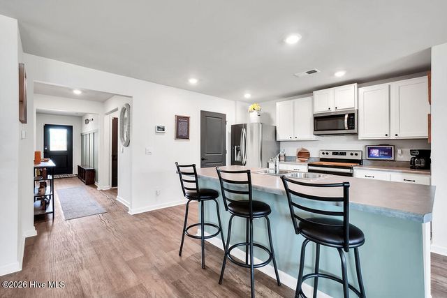 306 Cleat Drive, Surf City, NC 28445