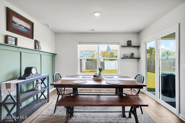 306 Cleat Drive, Surf City, NC 28445
