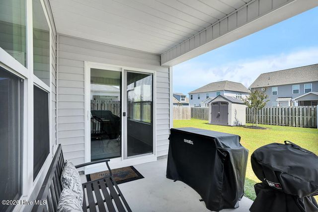 306 Cleat Drive, Surf City, NC 28445