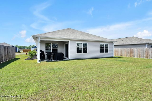 306 Cleat Drive, Surf City, NC 28445