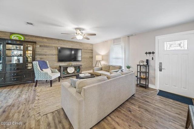 21508 Sunset Avenue, Panama City Beach, FL 32413