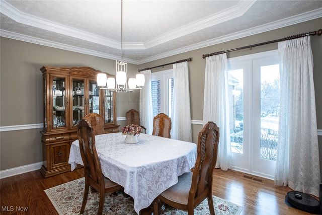 355 Wakefield Run Boulevard, Hinckley, OH 44233