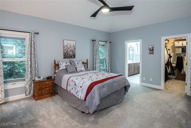 355 Wakefield Run Boulevard, Hinckley, OH 44233