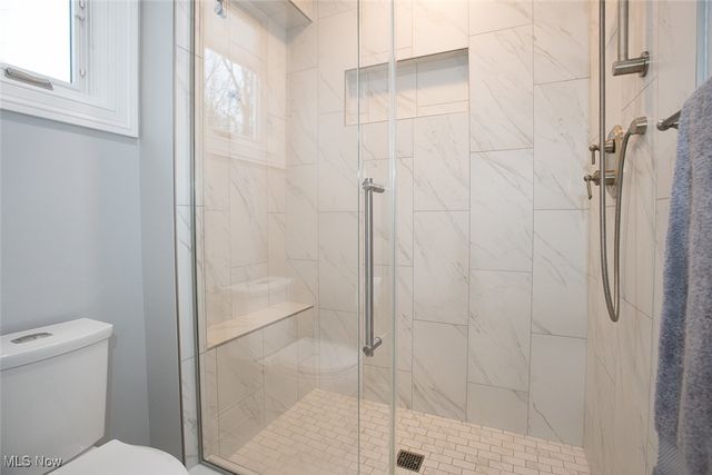 355 Wakefield Run Boulevard, Hinckley, OH 44233