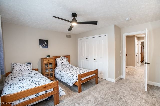 355 Wakefield Run Boulevard, Hinckley, OH 44233