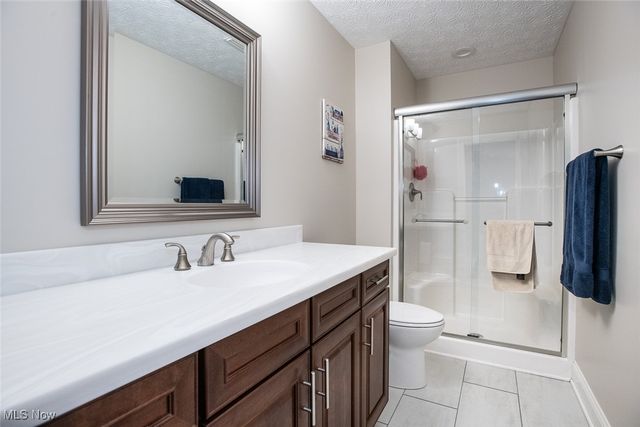 355 Wakefield Run Boulevard, Hinckley, OH 44233