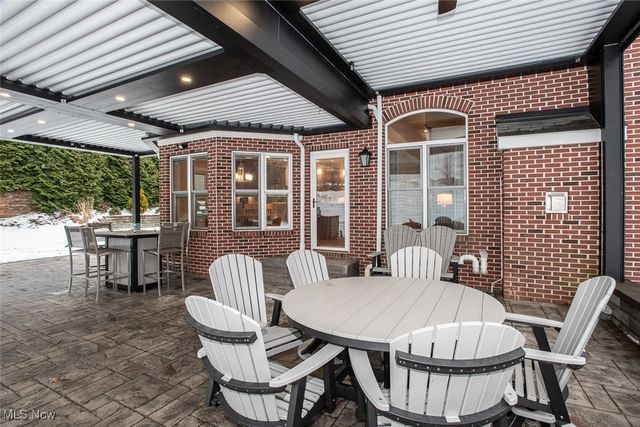 355 Wakefield Run Boulevard, Hinckley, OH 44233